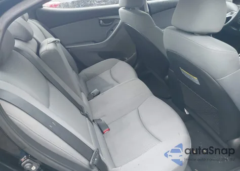 2012 Hyundai Elantra Gls (Ulsan Plant) z USA, uszkodzony, nr VIN KMHDH4AE7CU326141